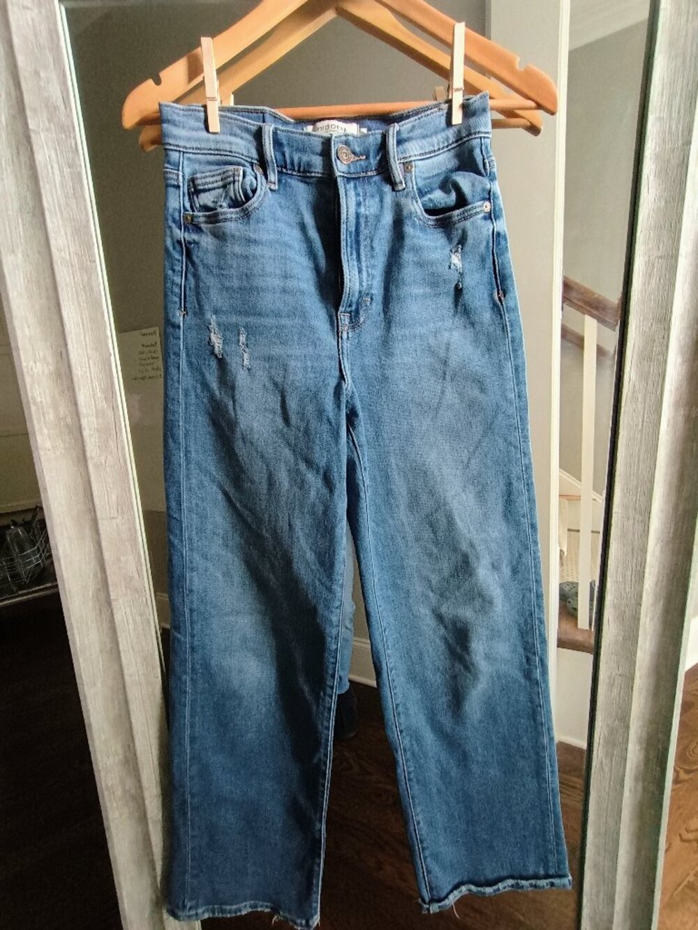 Straight Leg Hidden Jeans